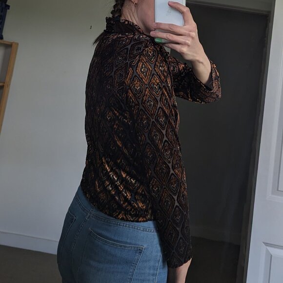 Vintage copper metallic shirt, sheer on the black part of the pattern -stunning! - Picture 5 of 10